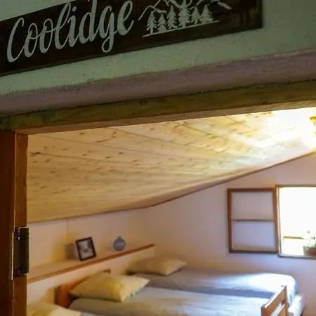 Refuge Du Pre De Madame Carle Ailefroide