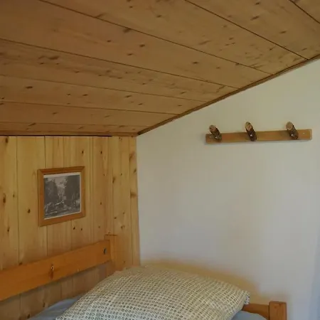 Refuge Du Pre De Madame Carle Inn