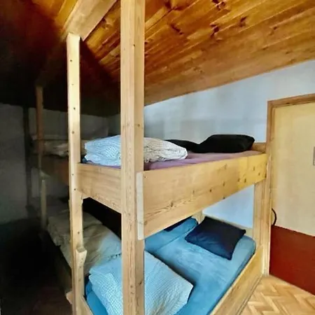 Refuge Du Pre De Madame Carle Inn